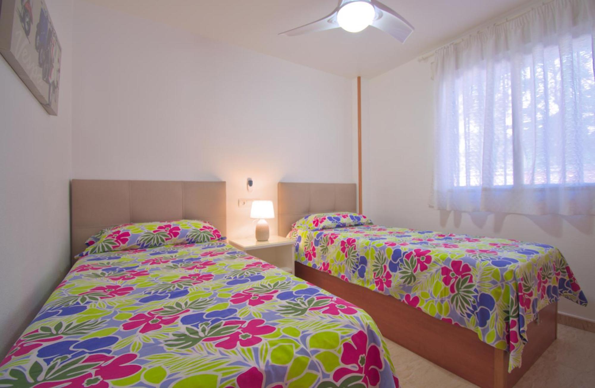 Castillo Playa By Edeal Homes Денія Екстер'єр фото